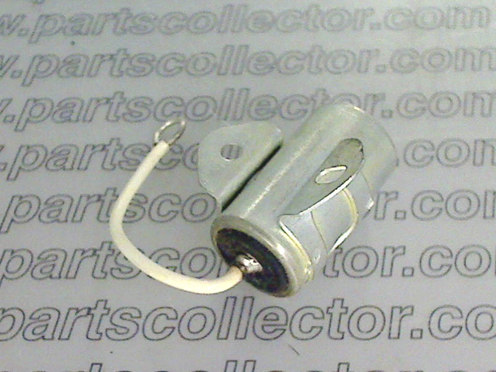 MAGNETI MARELLI CE1E Ignition code 10065 compatible with: FERRARI 250, FERRARI 250 LM Le Mans, FERRARI 275 GTB 2, FERRARI 275 GTS, FERRARI 330 GTC, FERRARI 365 GT4 2+2, FERRARI 365 GTB4 DAYTONA, FERRARI 365 GTC, FERRARI 500 SUPERFAST, LAMBORGHINI 350GT, LAMBORGHINI 400GT, LAMBORGHINI ISLERO, LAMBORGHINI MIURA, MAGNETI MARELLI MAGNETI MARELLI - additional view